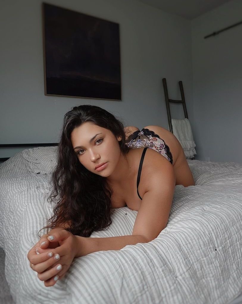 Ömerli Duruşu Güçlü Kadın Bayan Escort Halime