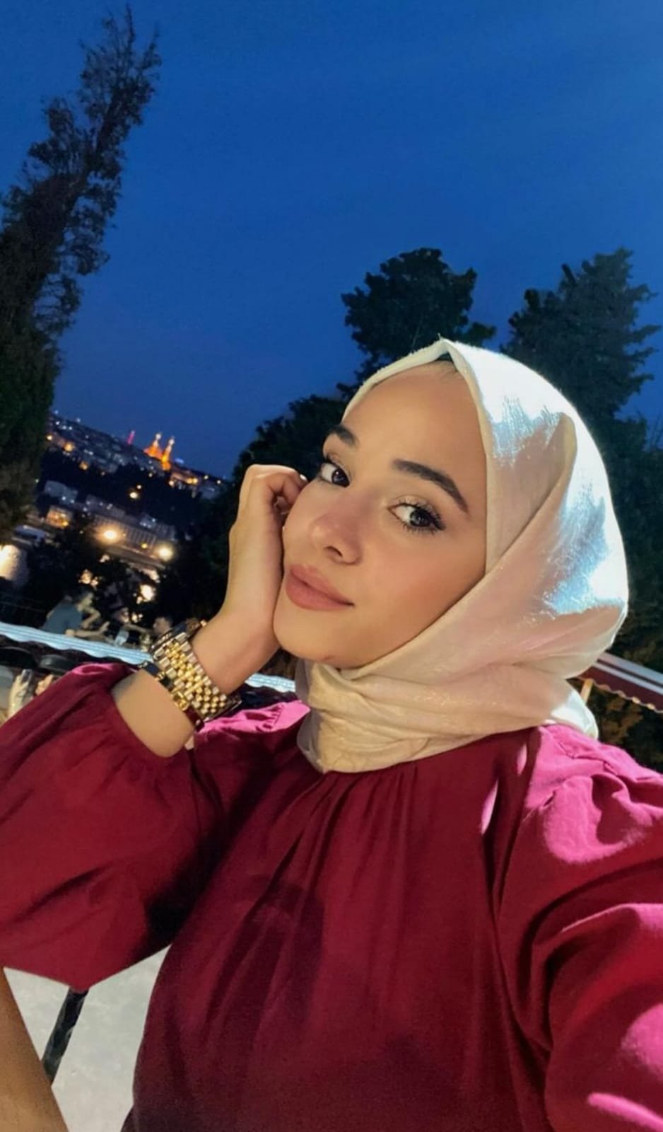 Çamlıca Zeki ve Başarılı Kadın Bayan Escort Çiğdem