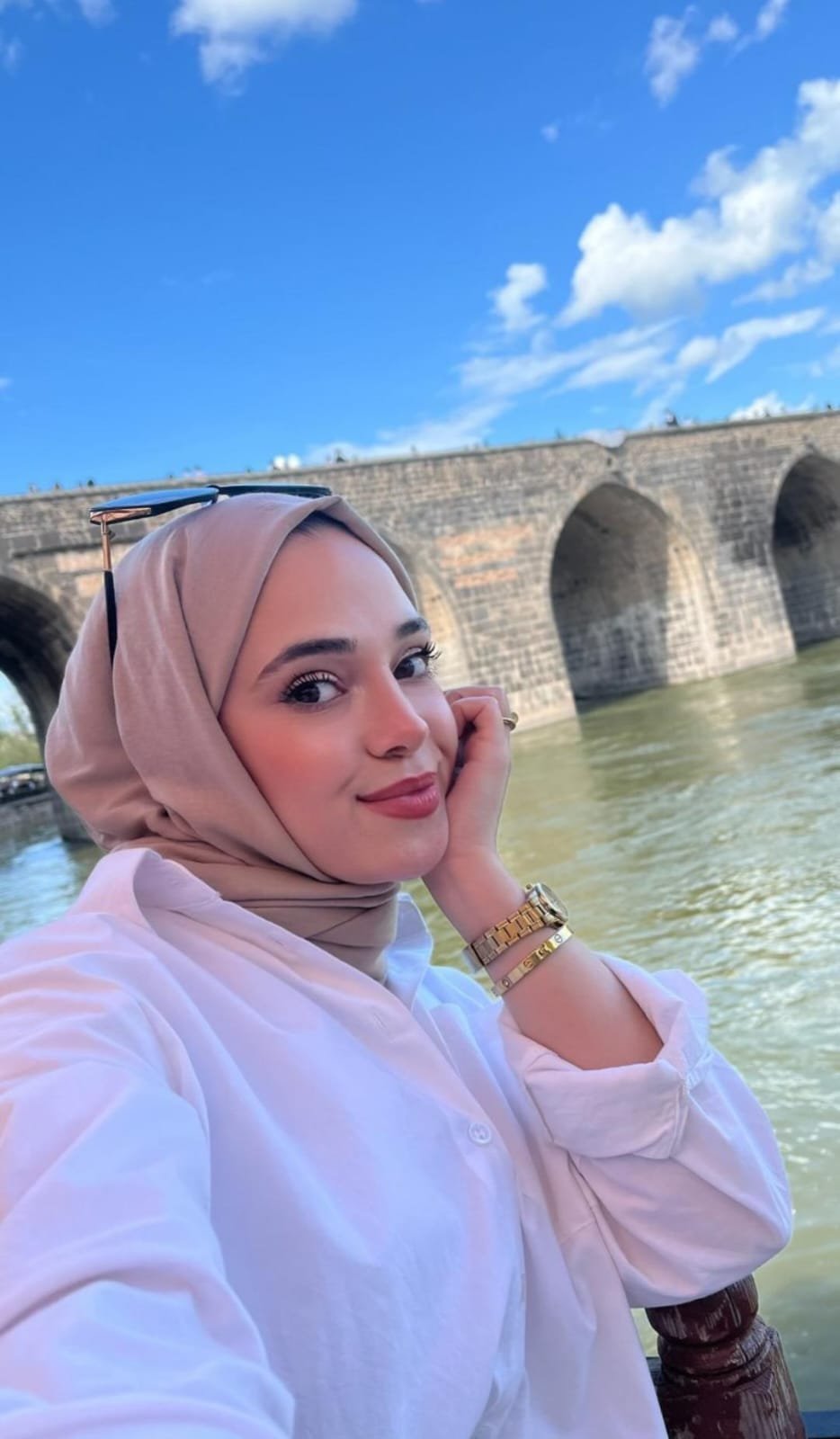 Gümüşyaka Yüksek Enerjili Kadın Bayan Escort Zeliha