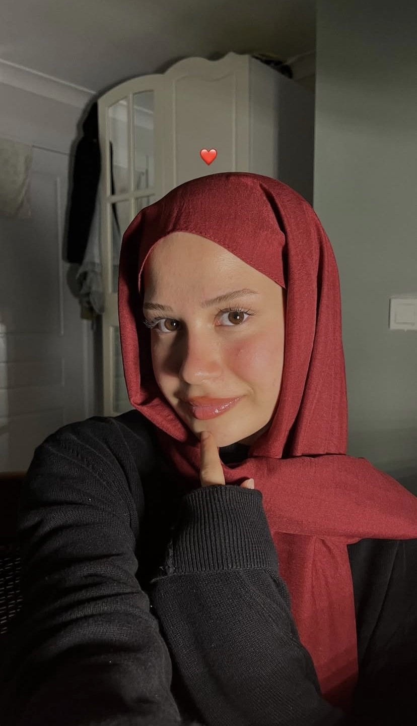 Karakeçili Cimcif Bayan Escort Meyra